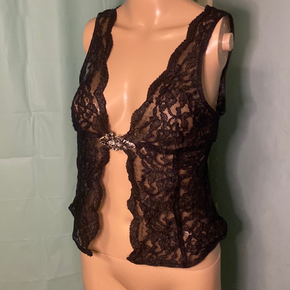 Laundry By Shelli Segal medium lace vest